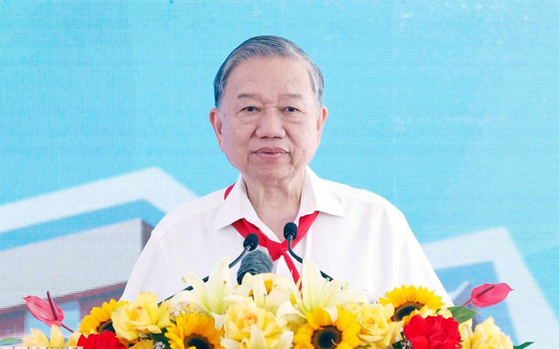 Tổng Bí thư: Bồi đắp nguồn nhân lực tại chỗ, từng bước nâng cao dân trí