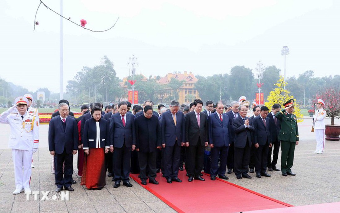 Lãnh đạo Đảng, Nhà nước vào Lăng viếng Bác nhân dịp Tết Nguyên đán Bính Ngọ