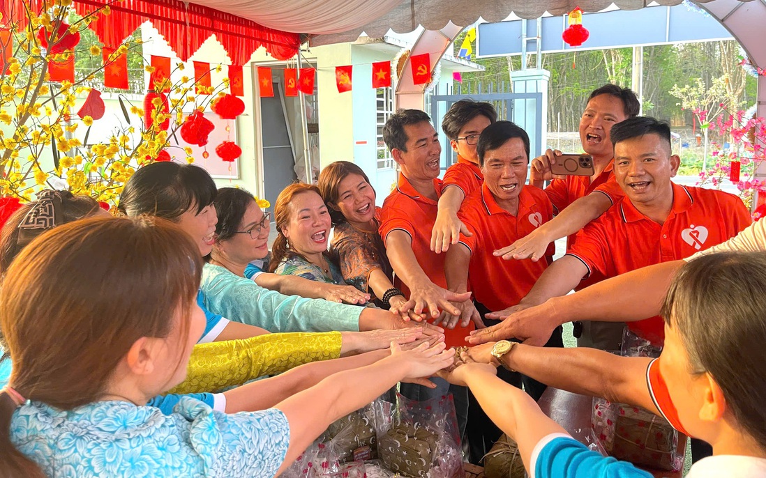 Nồi bánh Tết mang thông điệp bình đẳng giới