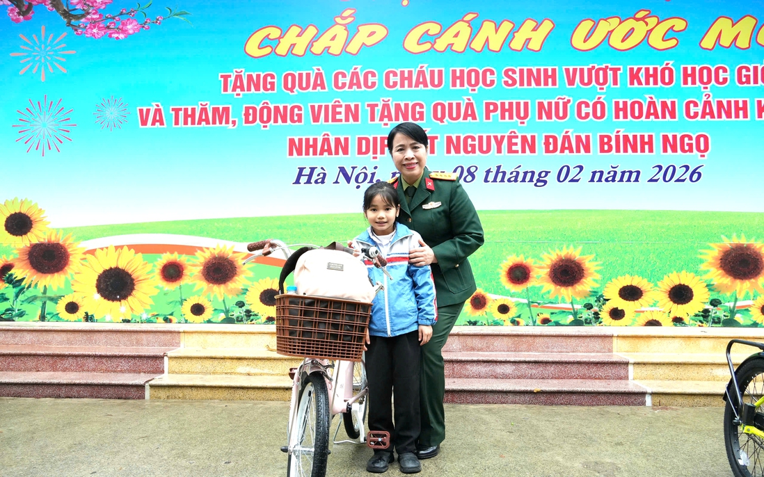 Phụ nữ Quân đội “chắp cánh ước mơ” cho học sinh vượt khó học giỏi