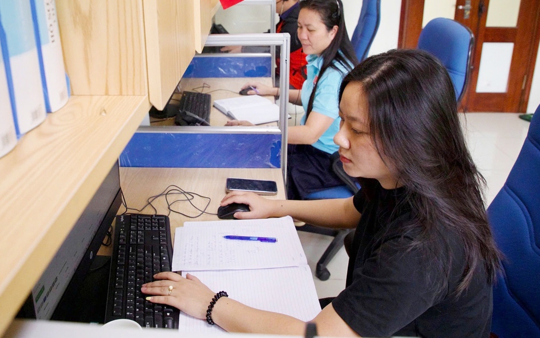 Những ca trực xuyên Tết ở Tổng đài 111