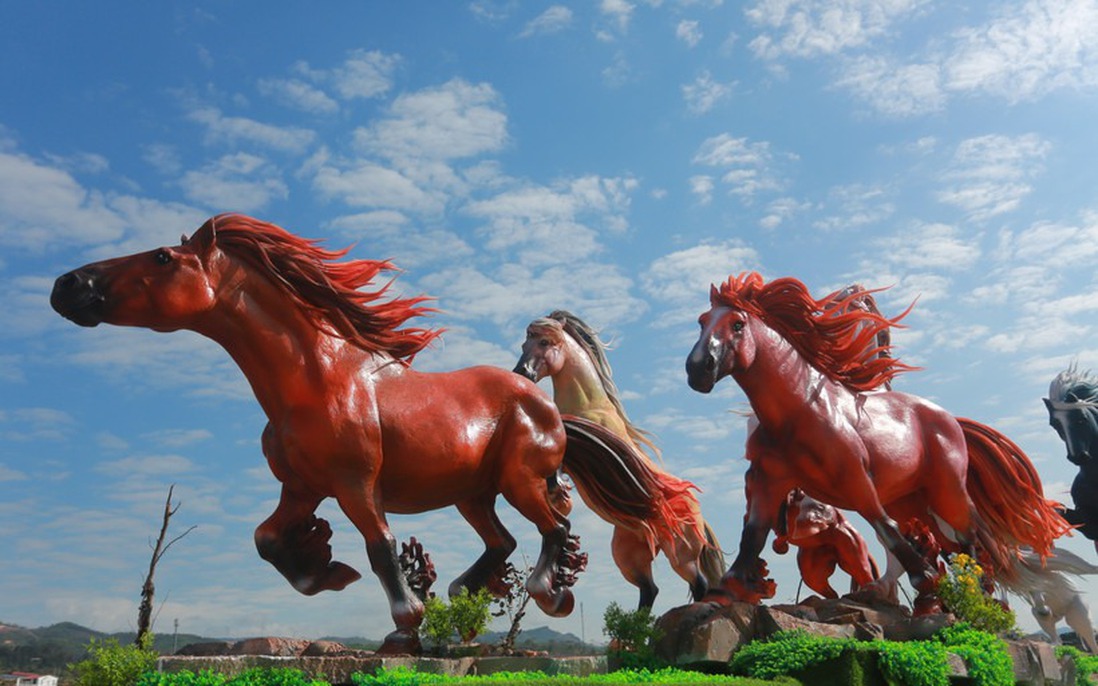 Linh vật Bính Ngọ 2026 và ý nghĩa văn hóa đặc sắc của ngựa