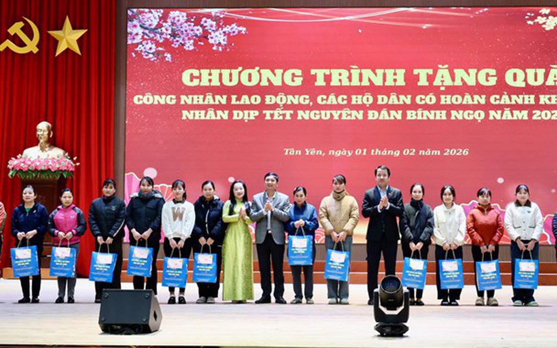 Phó Bí thư Đảng ủy MTTQ, các đoàn thể Trung ương Ngô Văn Cương thăm, tặng quà Tết tại Bắc Ninh