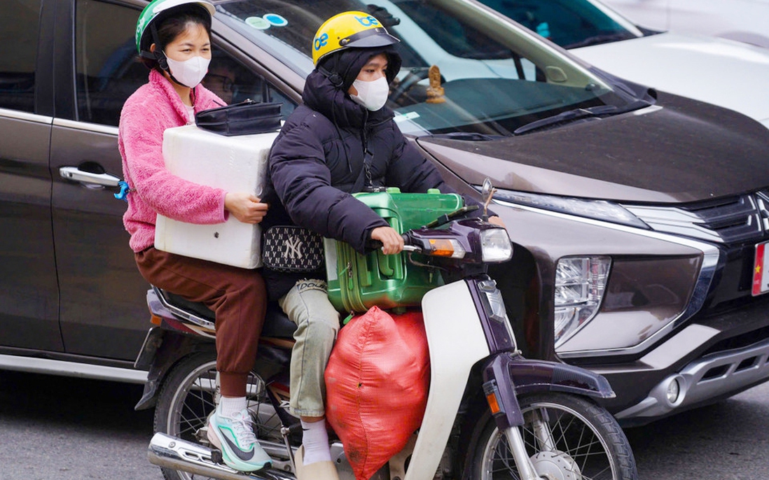 Người dân rục rịch trở lại Thủ đô sau kỳ nghỉ Tết Nguyên đán