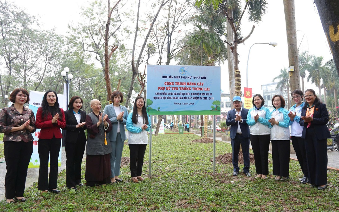 Phụ nữ Hà Nội phát động Tết trồng cây, lan tỏa thông điệp "Mỗi phụ nữ một cây xanh"