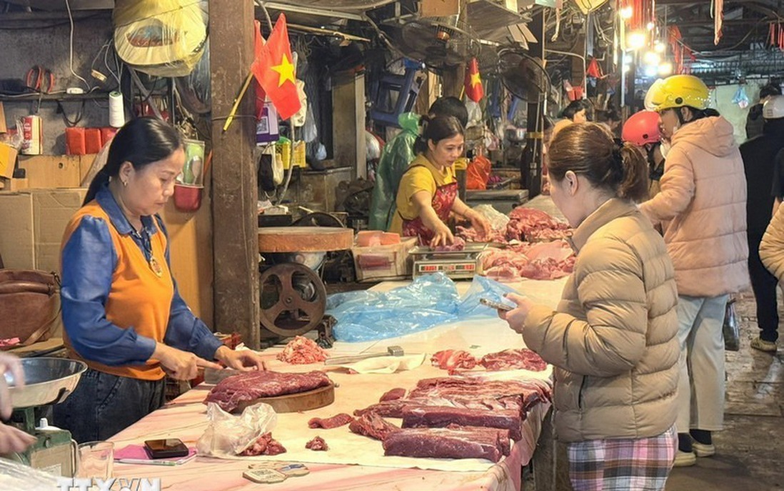 Thị trường Tết Bính Ngọ ổn định, không xảy ra khan hàng, sốt giá