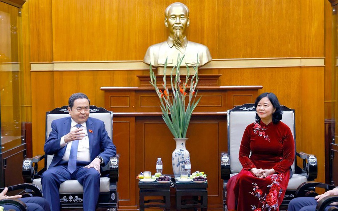 Chủ tịch Quốc hội Trần Thanh Mẫn thăm và chúc Tết Ủy ban Trung ương Mặt trận Tổ quốc Việt Nam