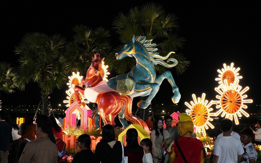 Du lịch cả nước khởi sắc sôi động sau kỳ nghỉ dài 9 ngày Tết Nguyên Đán 2026