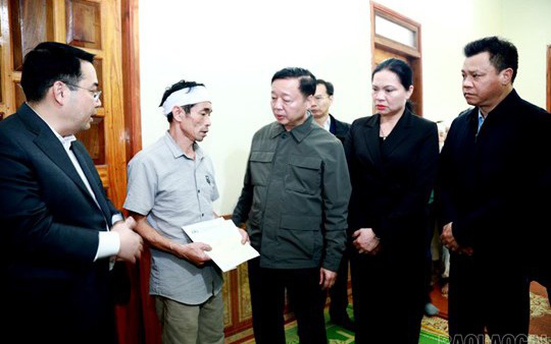 Lãnh đạo Chính phủ và Ủy ban Trung ương MTTQ Việt Nam thăm hỏi gia đình các nạn nhân vụ chìm tàu chở khách trên hồ Thác Bà