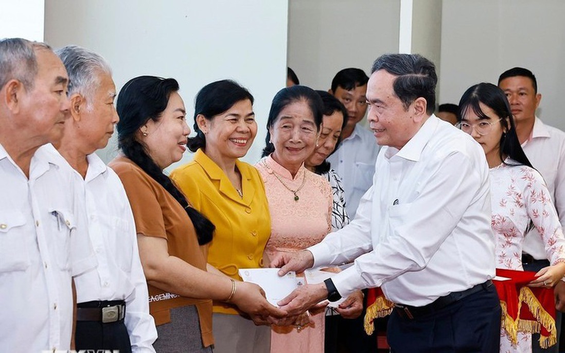 Hơn 3 triệu lượt người có công được tặng quà Tết với tổng kinh phí 2.600 tỷ đồng