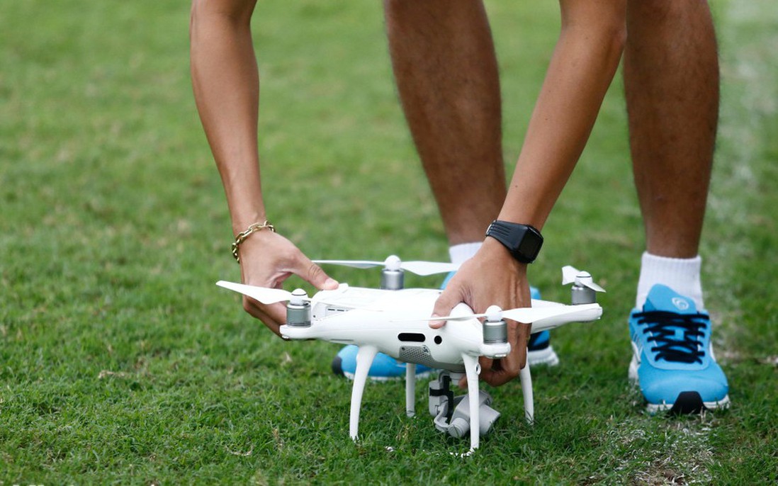 Khu vực lân cận cảng hàng không, sân bay là vùng cấm bay flycam, drone