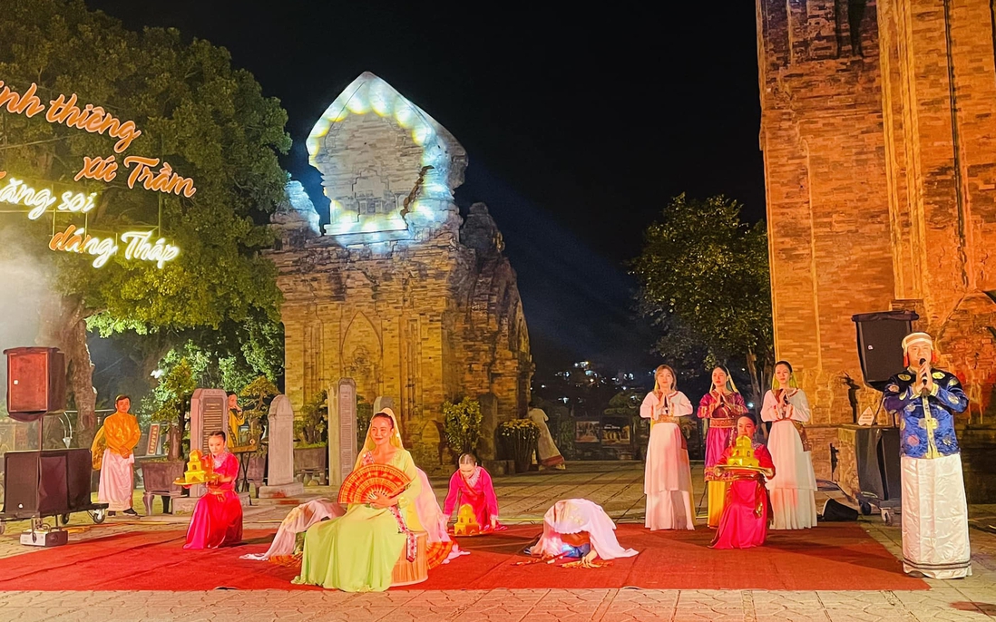 Khánh Hòa: Chương trình "Lung linh huyền thoại" vẫn loay hoay tìm hướng