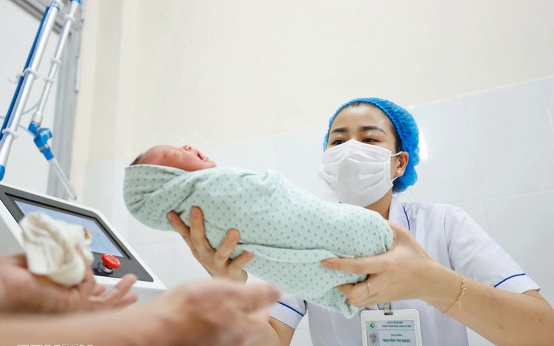 Hướng tới tầm nhìn toàn diện trong chăm sóc sức khỏe bà mẹ, trẻ em