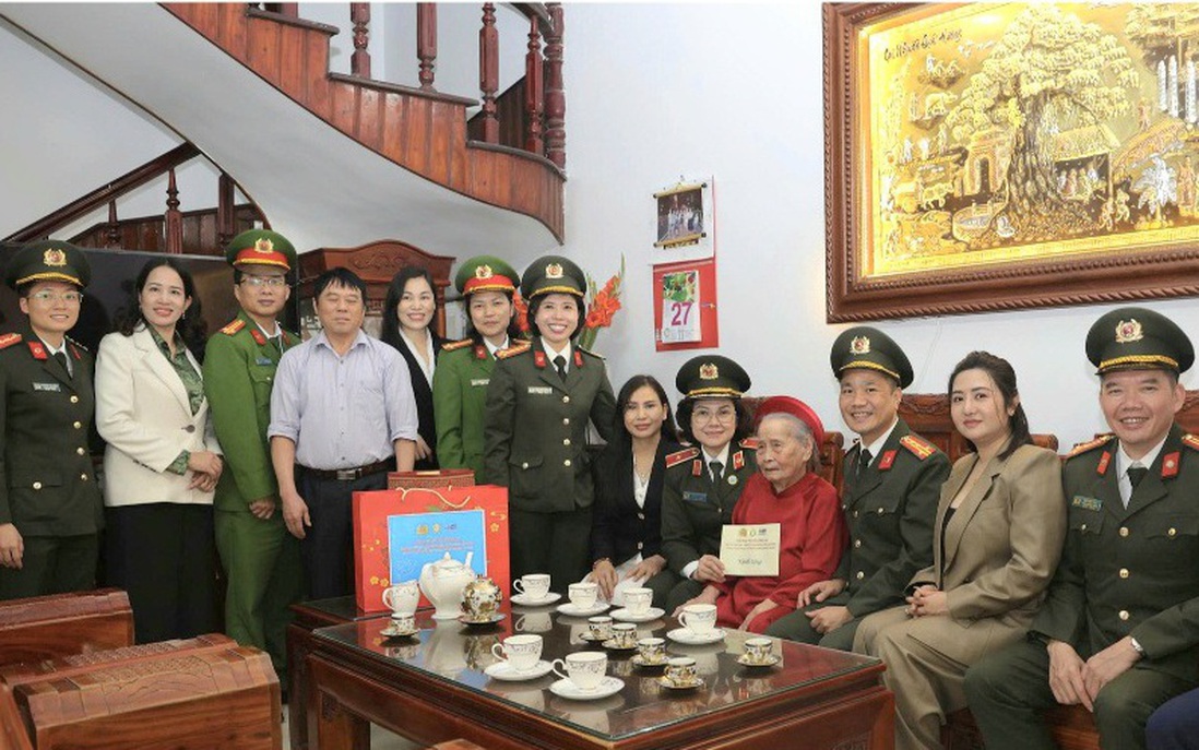 Phụ nữ Công an nhân dân lan tỏa các hoạt động ý nghĩa dịp đầu Xuân mới