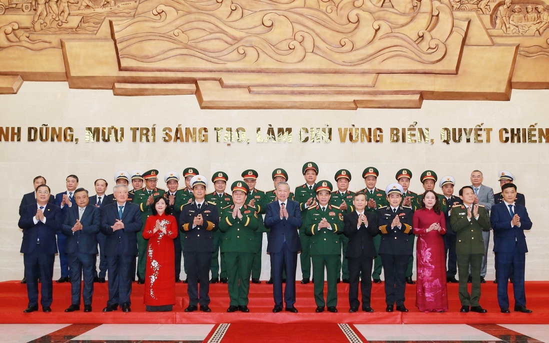 Quân chủng Hải quân đón nhận danh hiệu Anh hùng Lực lượng vũ trang nhân dân lần thứ 3