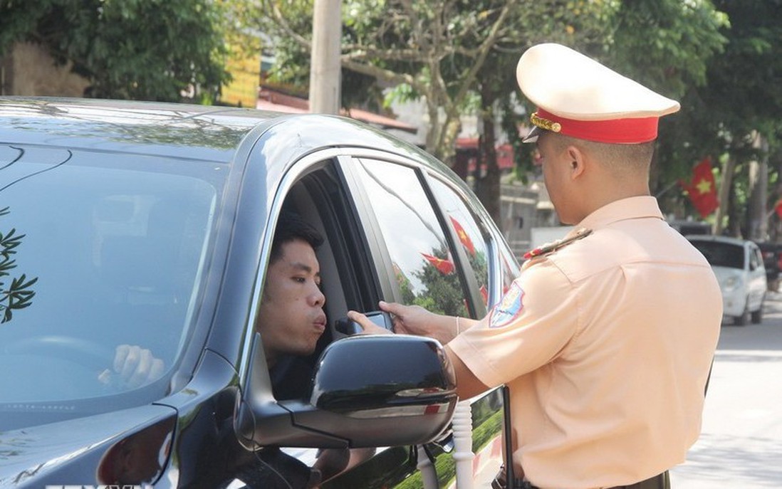 Camera AI không nghỉ Tết, CSGT xử lý nồng độ cồn từ sáng mùng 1
