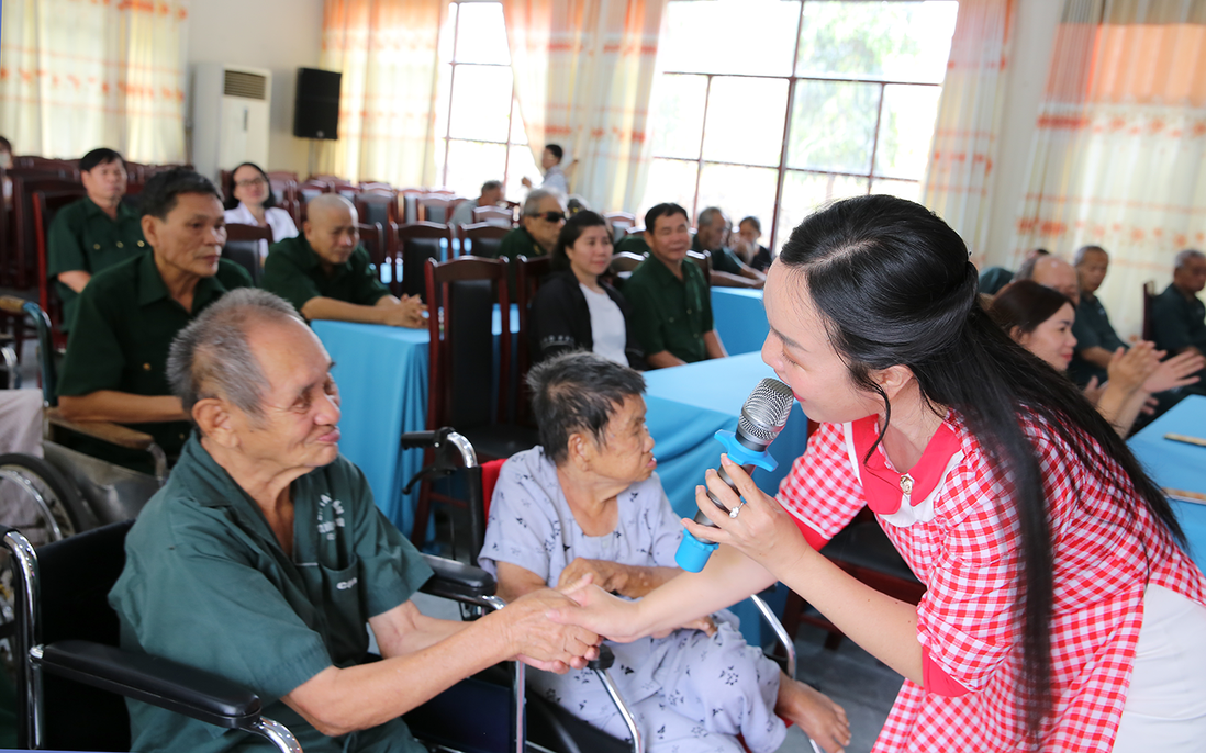 TPHCM: Mang xuân yêu thương đến với thương bệnh binh Long Đất