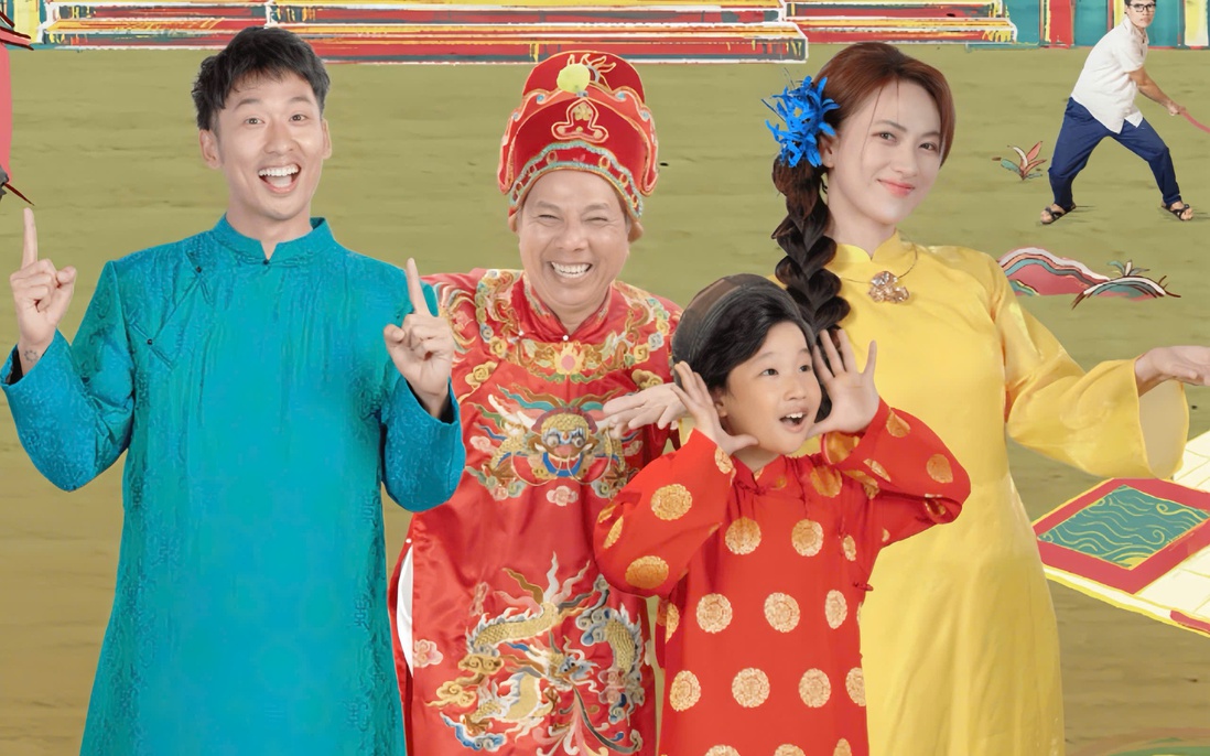 Tuấn Trần lái ca nô vượt sóng để bảo vệ Phương Anh Đào