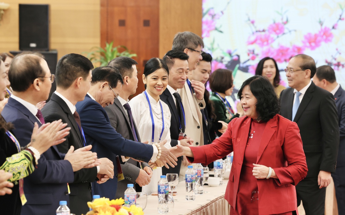 Mặt trận Tổ quốc Việt Nam vinh danh tập thể, cá nhân kiều bào tiêu biểu năm 2025