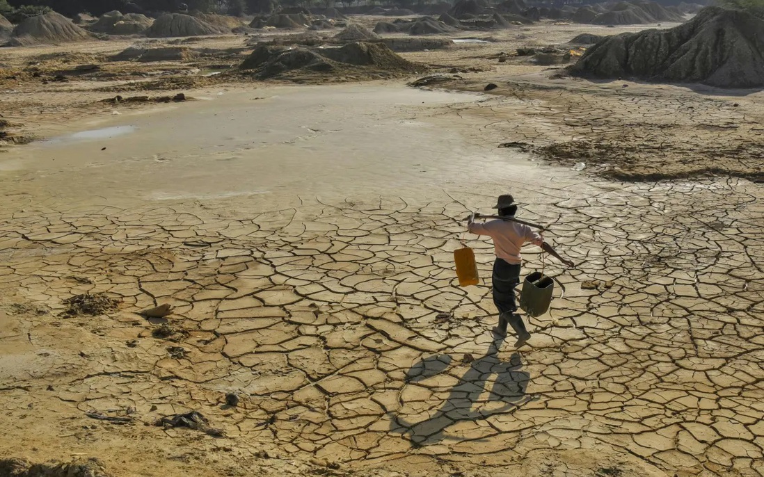 Phụ nữ ở tuyến đầu của cuộc khủng hoảng nước toàn cầu