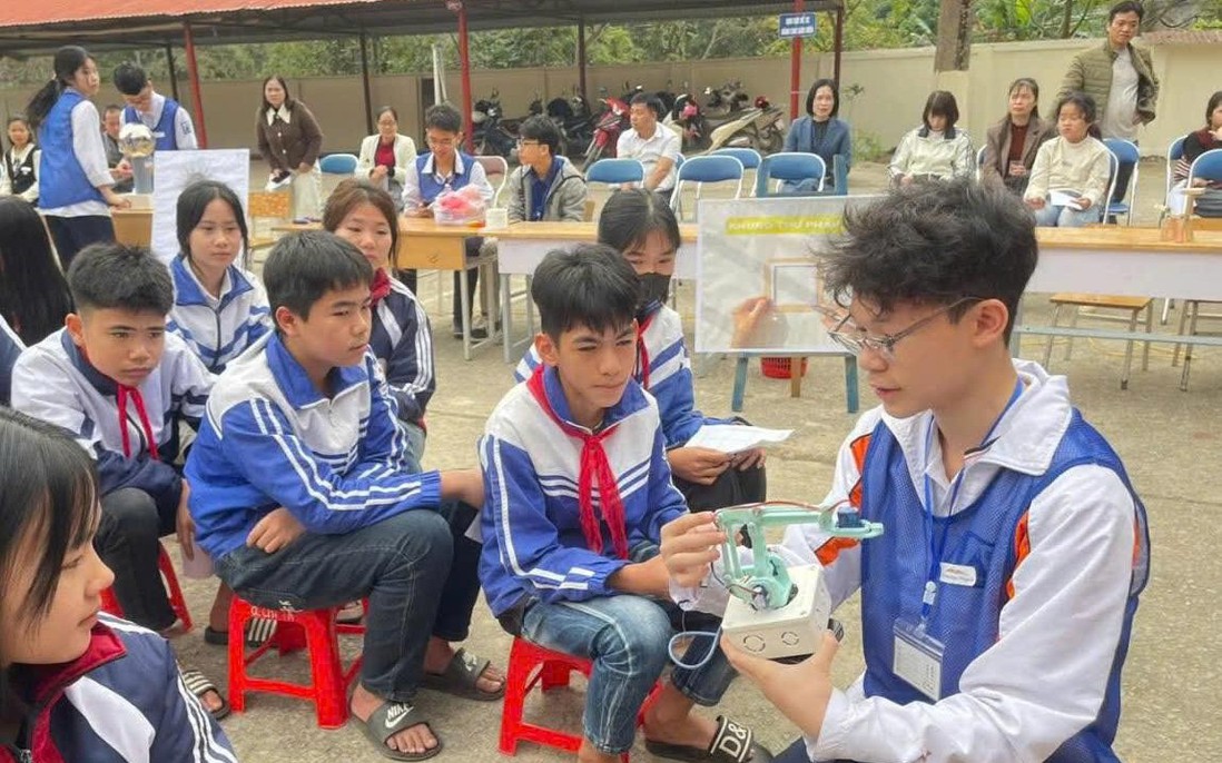 Khơi dậy đam mê STEM cho học sinh vùng cao