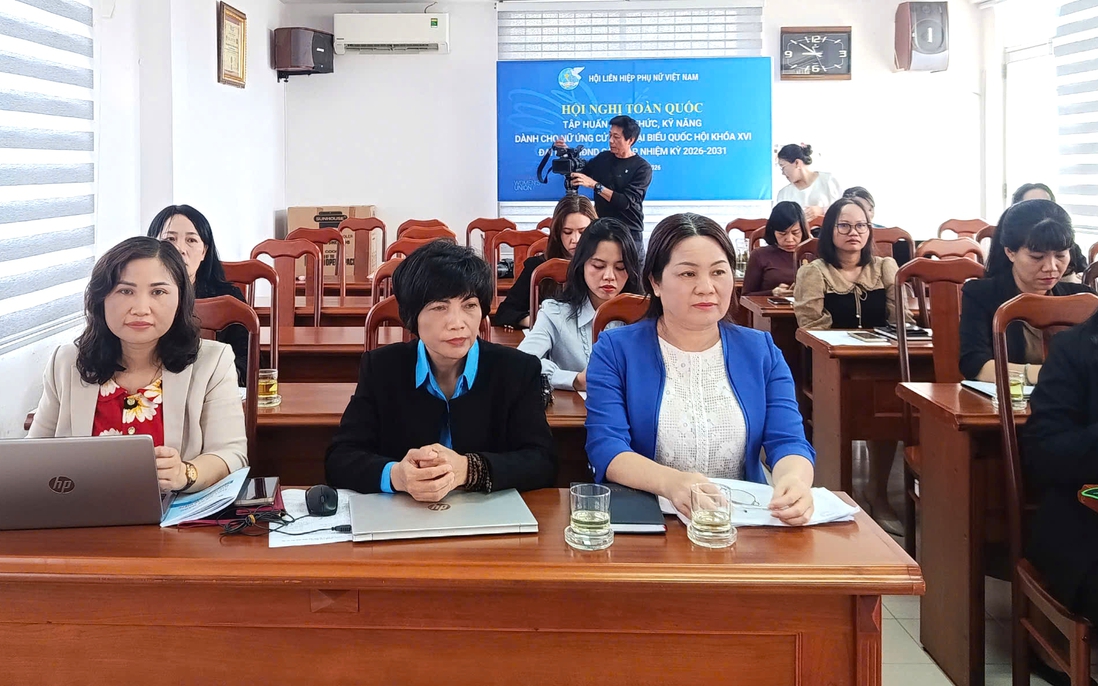 Nữ ứng cử viên tỉnh Khánh Hòa tự tin hơn khi tham gia tập huấn kiến thức, kỹ năng