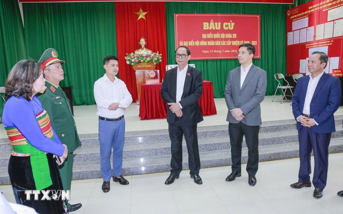 Chuẩn bị thẻ cử tri cho du khách Việt lưu trú không kịp về nhà trong ngày bầu cử