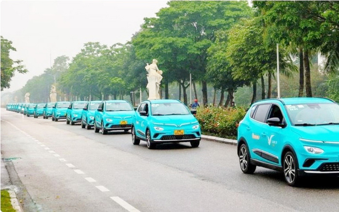 Loạt cơ chế để Hà Nội chuyển toàn bộ taxi sang xe điện trước năm 2030