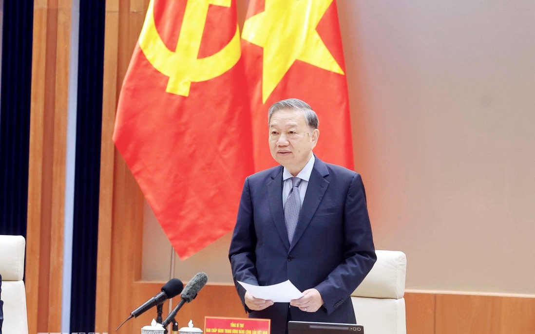 Tổng Bí thư: Xây dựng Hải Phòng thành trung tâm công nghiệp, cảng biển hiện đại