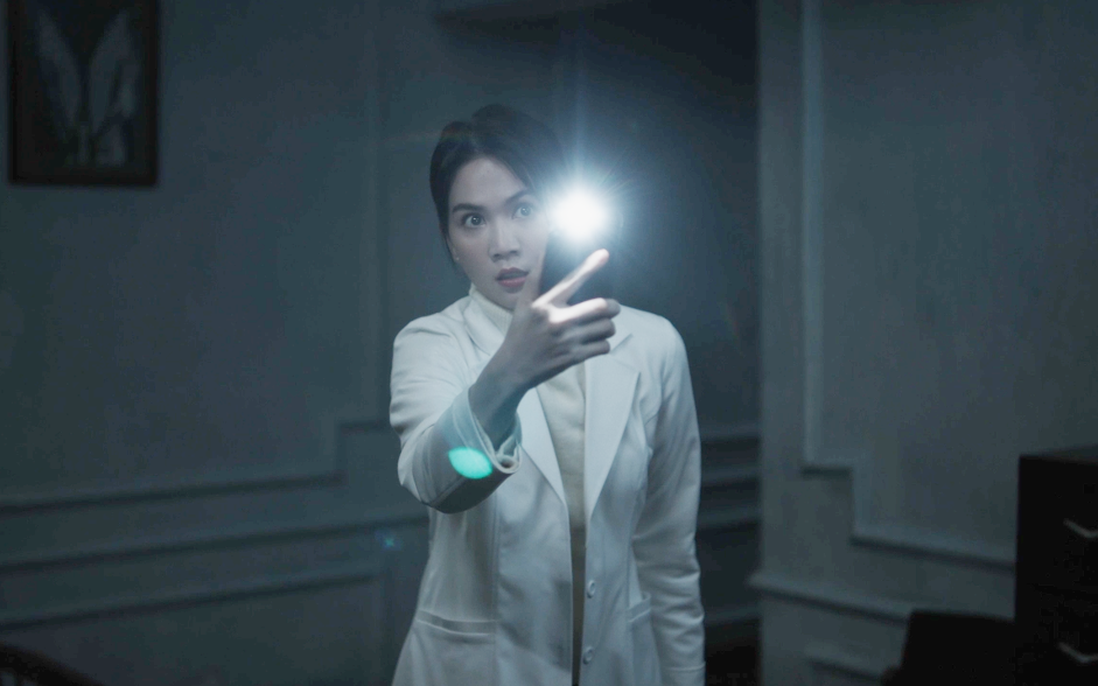 Ngọc Trinh gây sốc với tạo hình trên bàn phẫu thuật trong phim kinh dị