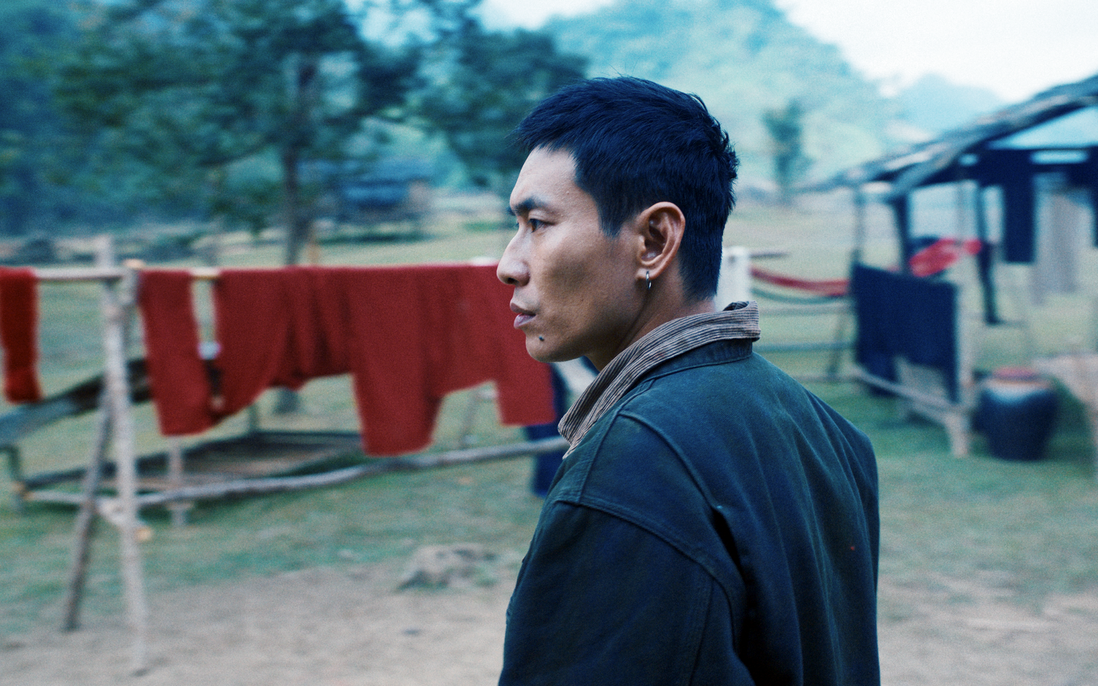 Kiều Minh Tuấn đối đầu dàn sao nữ Việt - Thái 