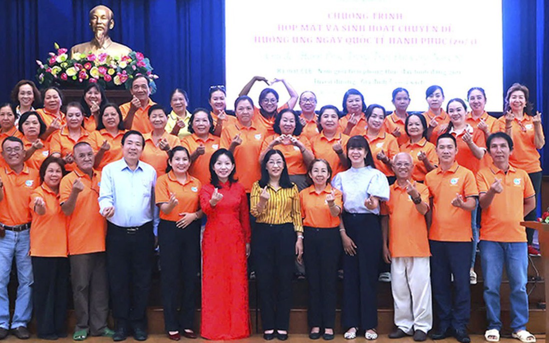 Bản tin Ống kính giới ngày 20/3: Ngày Quốc tế Hạnh phúc, nam giới thúc đẩy bình đẳng giới