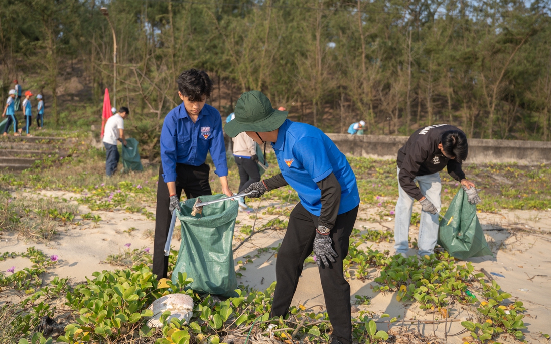 Đà Nẵng: Hơn 160 tình nguyện viên thu gom rác, hưởng ứng Ngày quốc tế Không rác thải