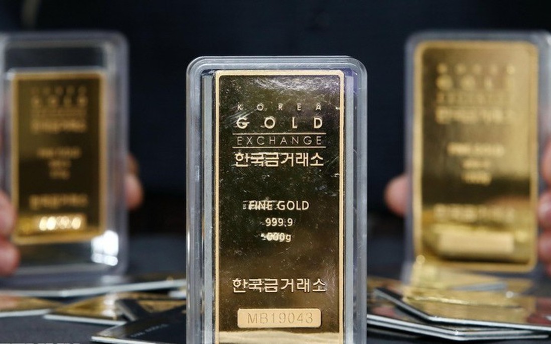 Giá vàng phục hồi sau tuần giảm mạnh nhất trong 40 năm