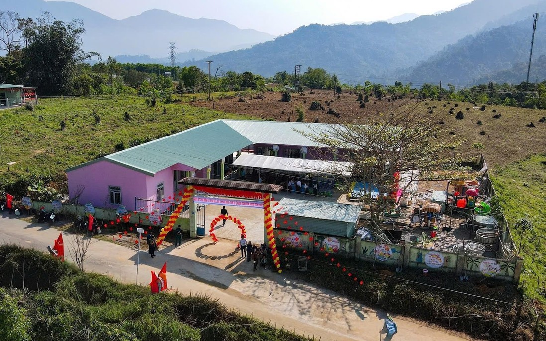 Gần 50 em học sinh tại xã vùng cao miền Trung có lớp học mới