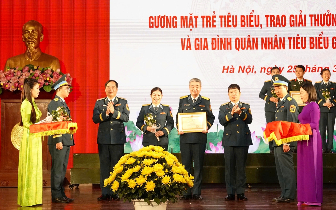 Quân chủng Phòng không - Không quân tuyên dương các gương mặt trẻ, gia đình quân nhân tiêu biểu