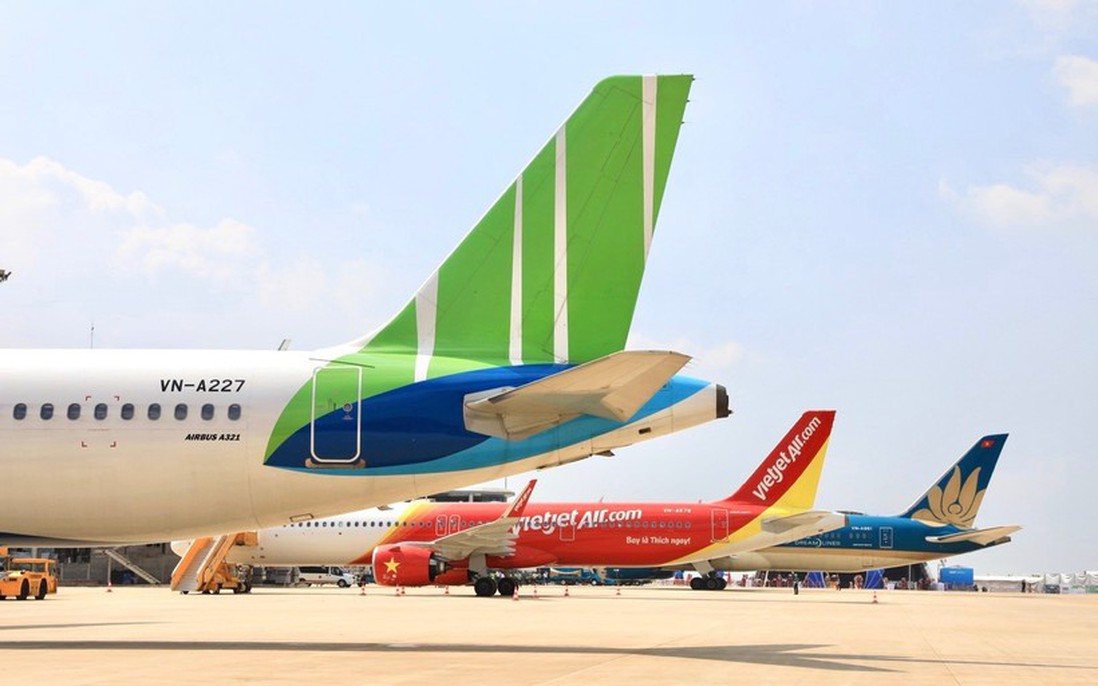 Hàng không Việt Nam có thể điều chỉnh giá vé bay trước “bão giá” nhiên liệu