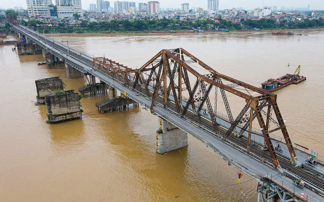 Hà Nội: Cấm toàn bộ phương tiện lưu thông trên cầu Long Biên trong 60 ngày