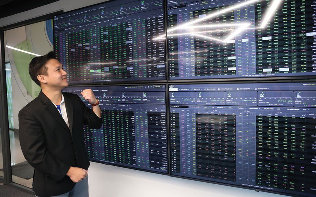 Dòng tiền trở lại, nhóm cổ phiếu nào tăng vượt trội?