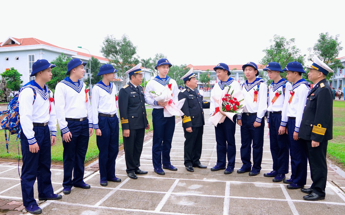 Để mỗi chiến sĩ mới đều tự hào khi trở thành bộ đội Hải quân