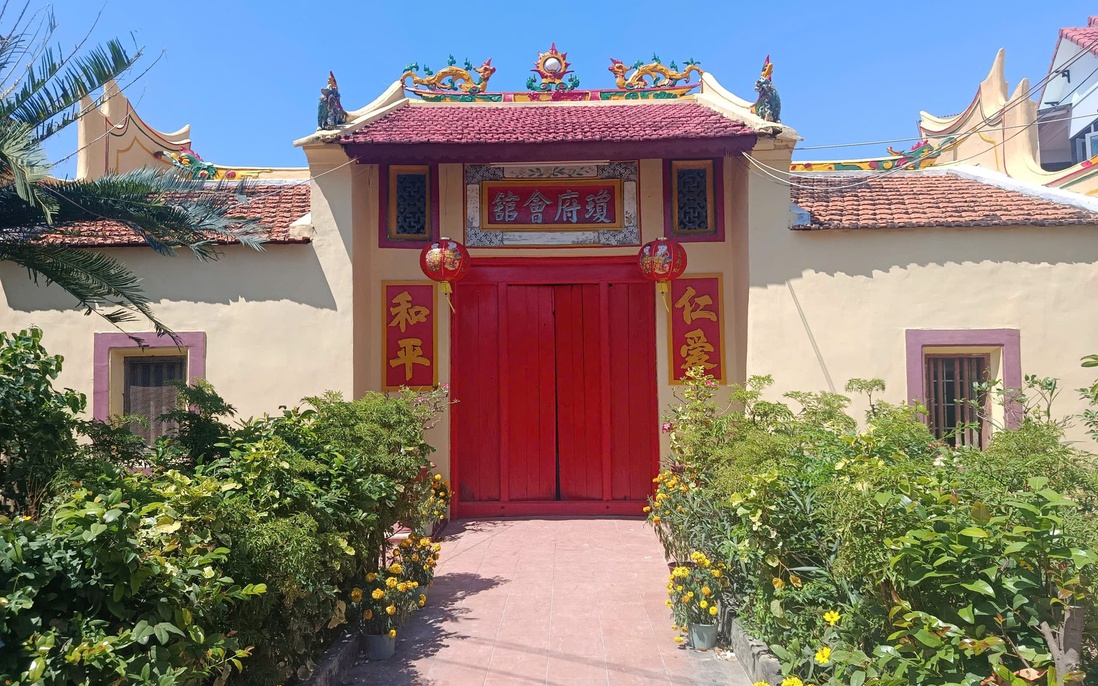 Khánh Hòa: Nhiều di tích "cửa đóng then cài" giữa mùa du lịch