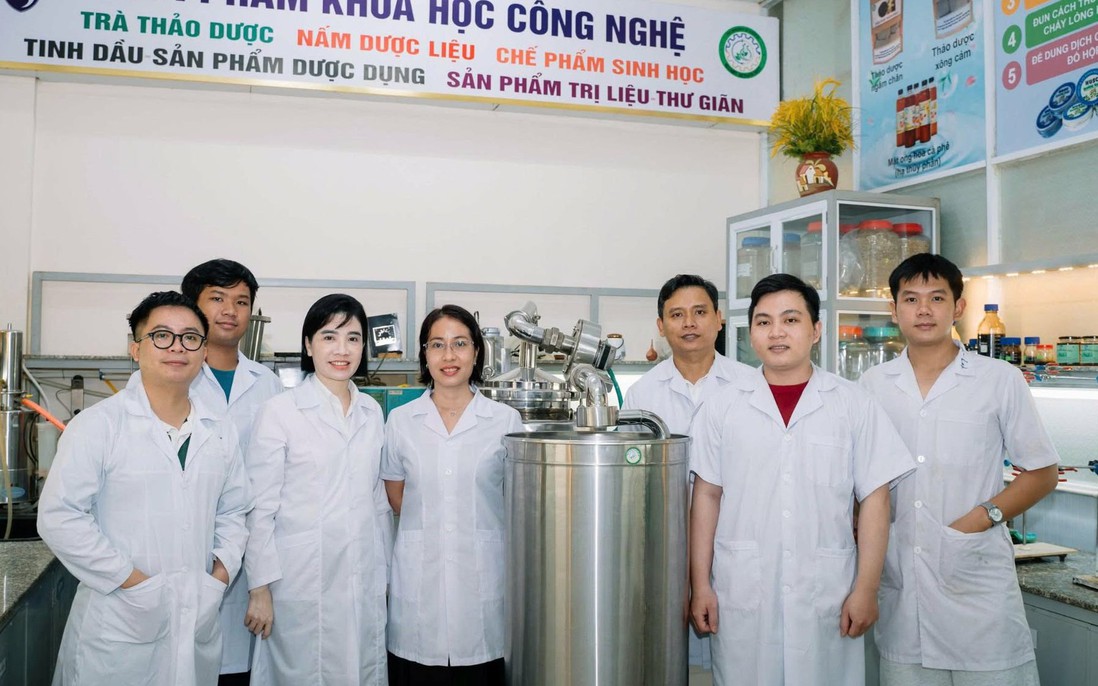 Gia đình là điểm tựa để nữ trí thức sống trọn với đam mê