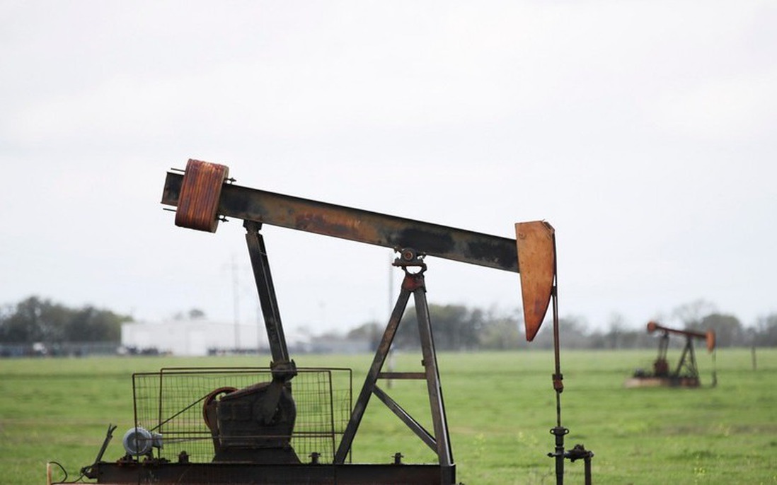 Căng thẳng Trung Đông đẩy giá dầu thô lên mức cao kỷ lục trong nhiều tháng