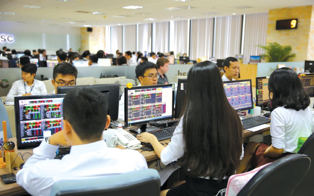 VN-Index “đổ đèo” cuối tuần: Bluechips bị xả mạnh, chỉ số rơi sát đáy 2026