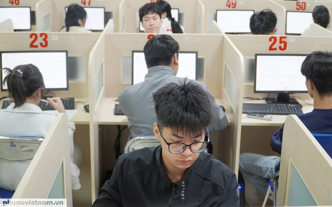 Hơn 16.500 thí sinh bước vào “cuộc đua” đánh giá năng lực của Đại học Quốc gia Hà Nội