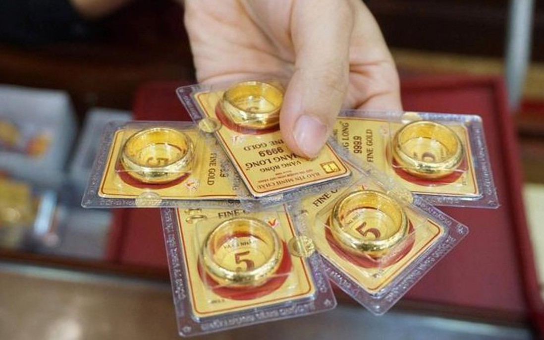 Giá vàng giảm, người dân cần lưu ý gì trước khi mua vàng?