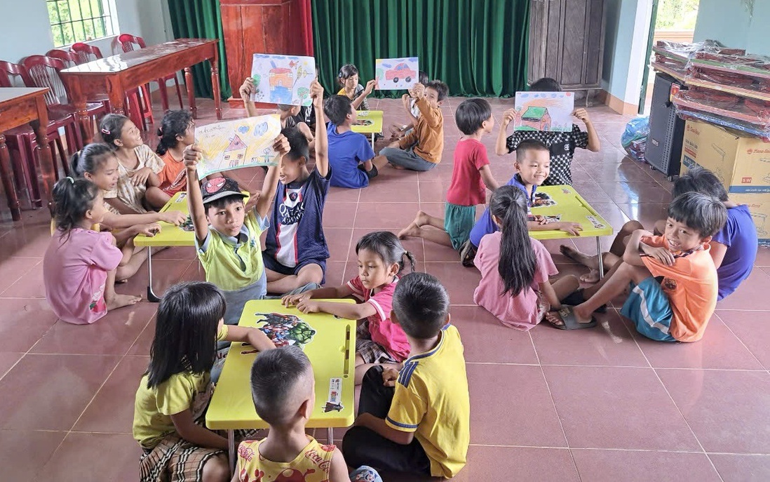 Làm cha mẹ có trách nhiệm giới: Thay đổi cách nuôi dạy con từ bên trong nếp nhà