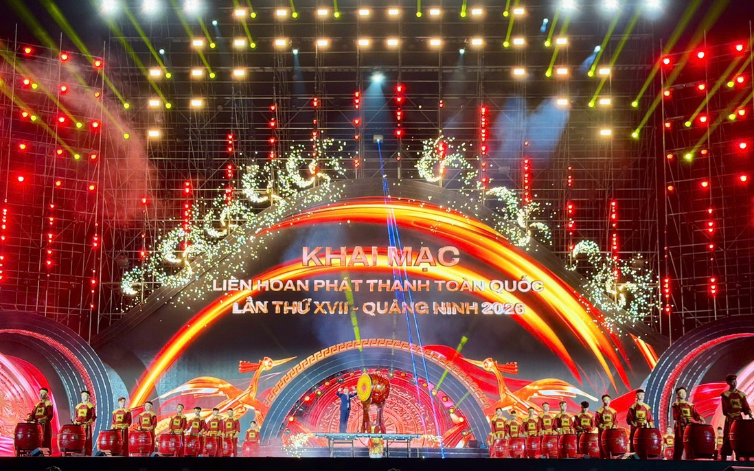 Hàng vạn người tham dự khai mạc Liên hoan Phát thanh toàn quốc 2026 tại Quảng Ninh 