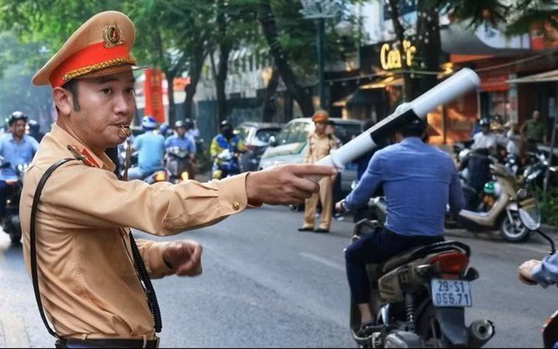 Hà Nội phân luồng giao thông phục vụ nhu cầu đi lại trong dịp 30/4 và 1/5