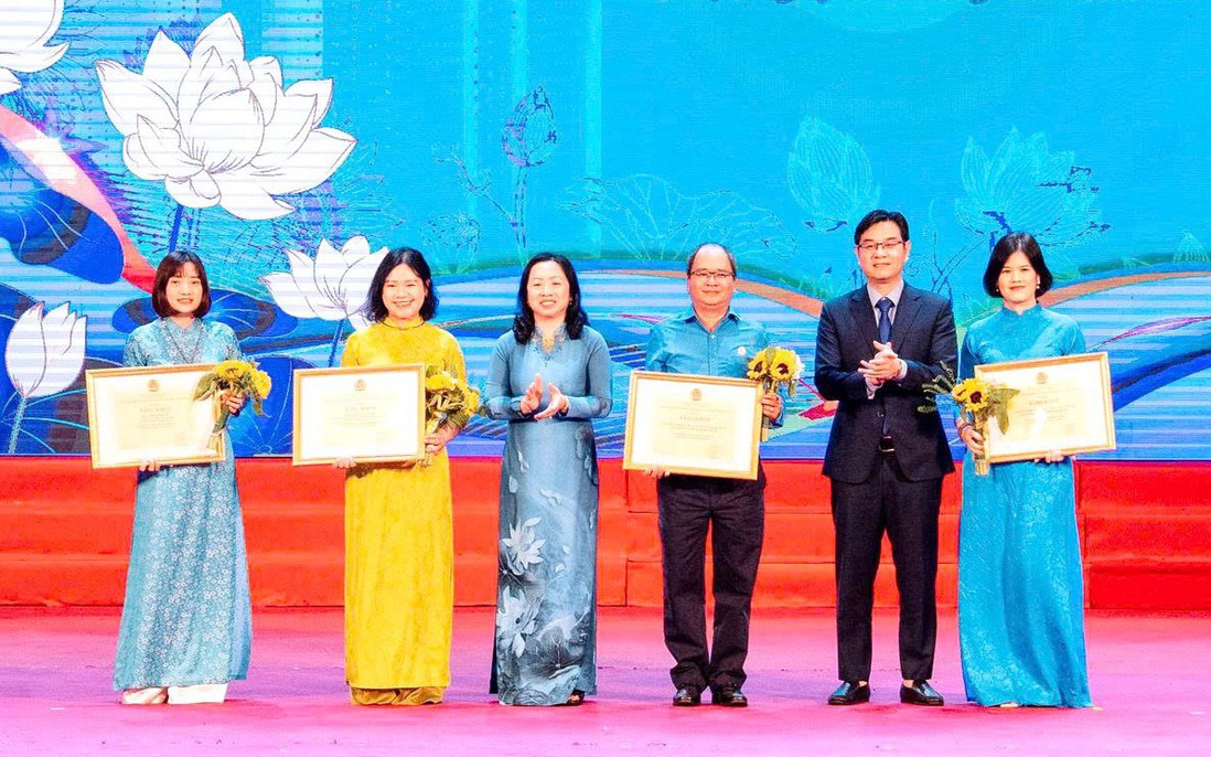 Những "bông hoa" lao động Thủ đô tiếp lửa khát vọng cống hiến